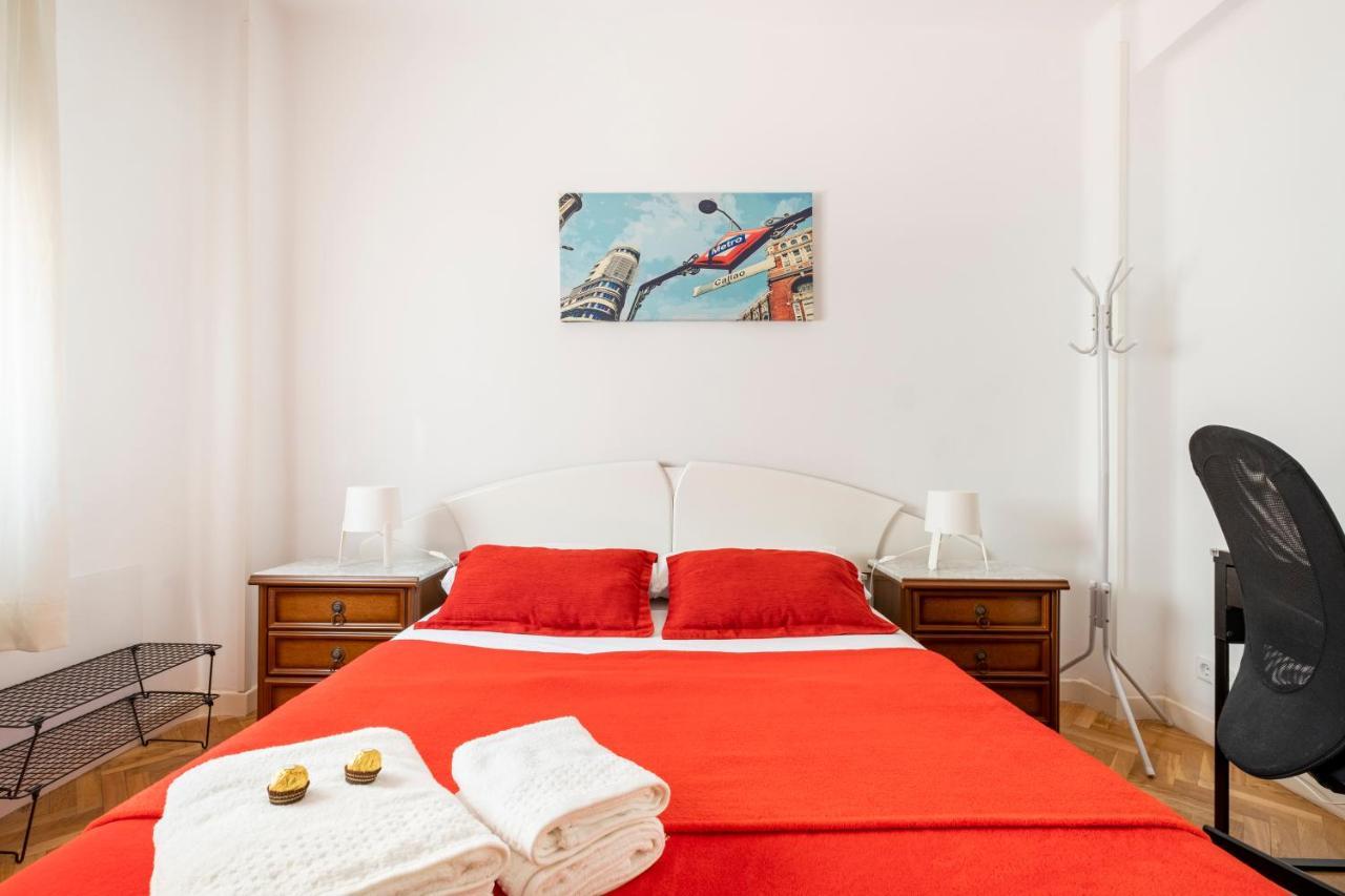 Madrid Center Room Private 7 Minutes Or 4 Metro Stops المظهر الخارجي الصورة
