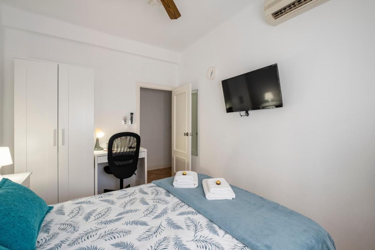 Madrid Center Room Private 7 Minutes Or 4 Metro Stops المظهر الخارجي الصورة